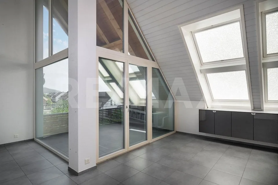 Appartement moderne 3.5 pièces à Würenlos à vendre, idéal pour les singles ou les couples.