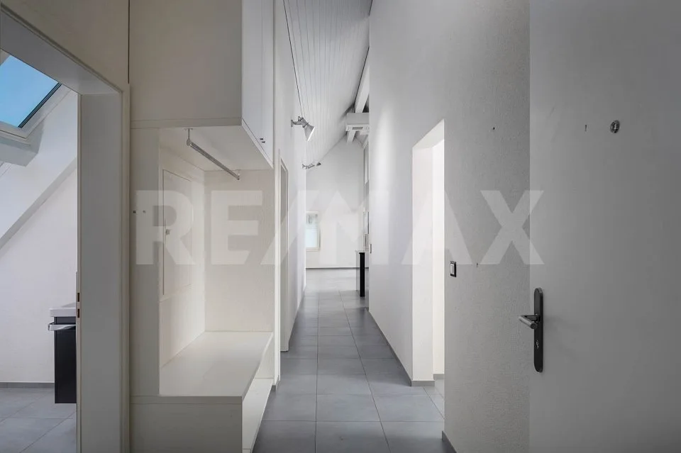 Appartement moderne 3.5 pièces à Würenlos à vendre, idéal pour les singles ou les couples.