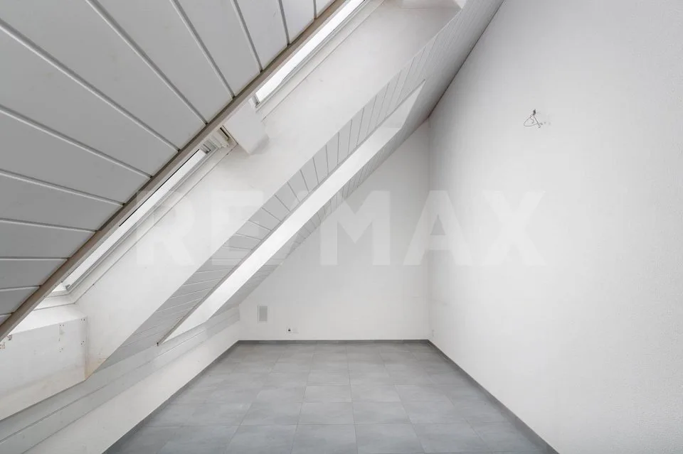 Appartement moderne 3.5 pièces à Würenlos à vendre, idéal pour les singles ou les couples.