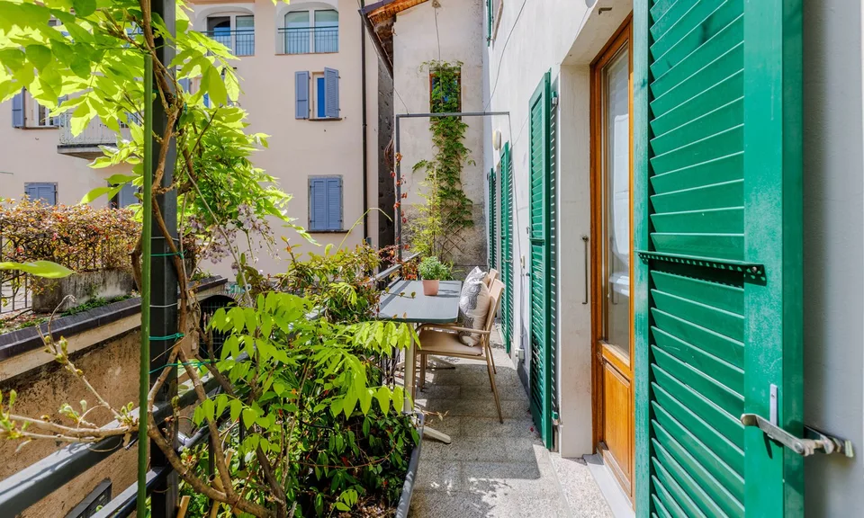 Maison charmante de 7 pièces avec terrasse à Curio
