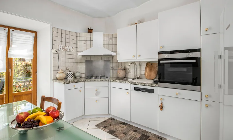 Maison charmante de 7 pièces avec terrasse à Curio