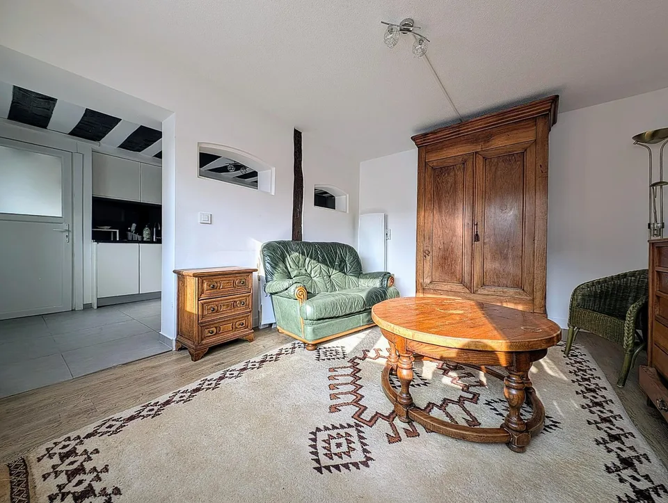 A VENDRE - MAISON DE VILLAGE SANS EXTERIEUR - CESSY