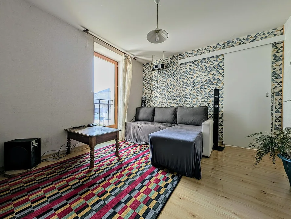 A VENDRE - MAISON DE VILLAGE SANS EXTERIEUR - CESSY