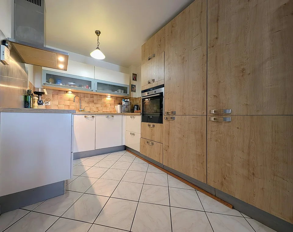A VENDRE - MAISON DE VILLAGE SANS EXTERIEUR - CESSY