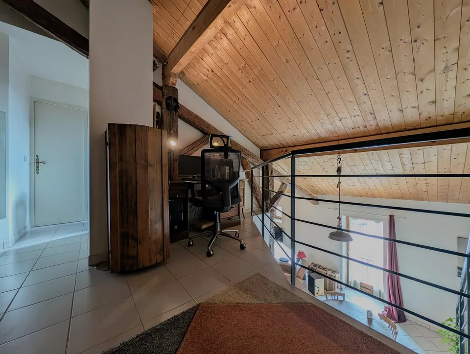A VENDRE - MAISON DE VILLAGE SANS EXTERIEUR - CESSY