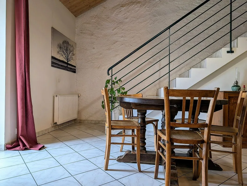 A VENDRE - MAISON DE VILLAGE SANS EXTERIEUR - CESSY