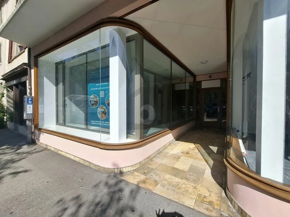 SPACIEUX ET TRÈS MODERNE