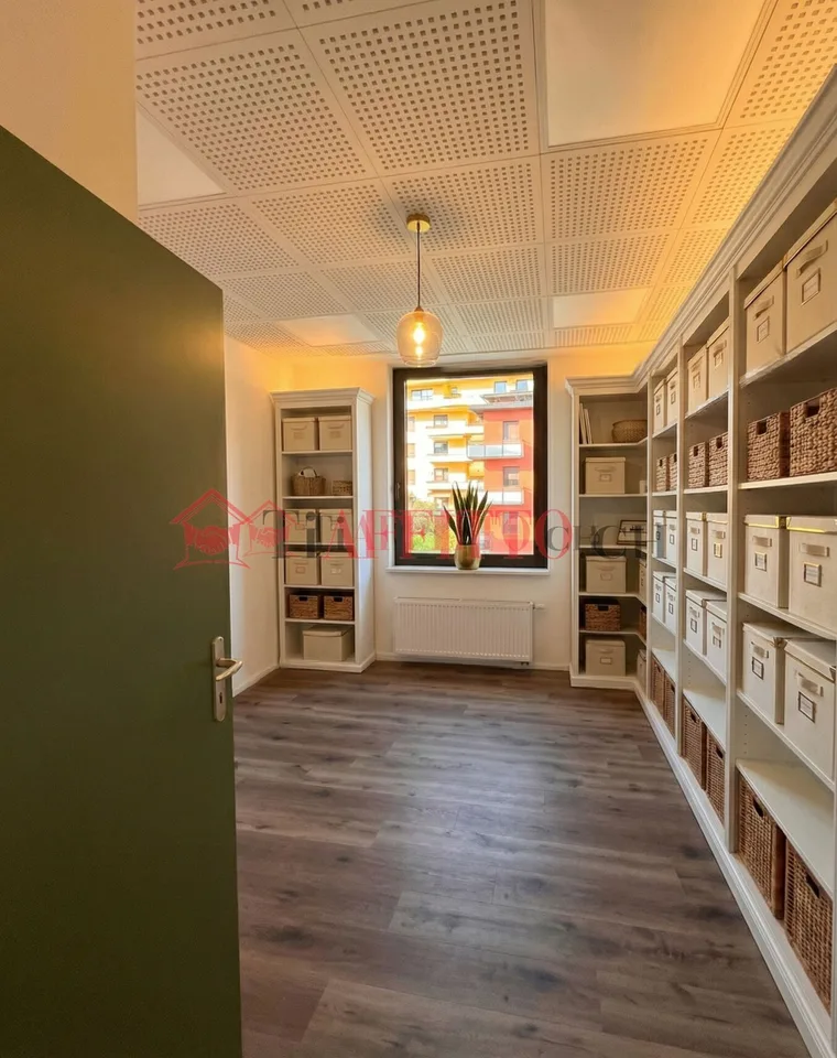 PRESTIGIOUS OFFICE COMPLETELY RENOVATED