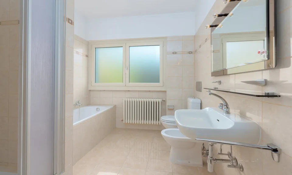 Wunderschöne 5.5-Zimmer-Villa mit großem Garten in Stabio