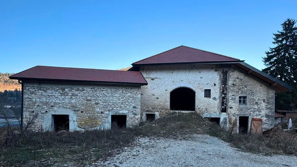 FERME REHABILITEE   PROJET D'INVESTISSEMENT À FORT POTENTIEL   PERMIS PURGÉ   7 LOGEMENTS
