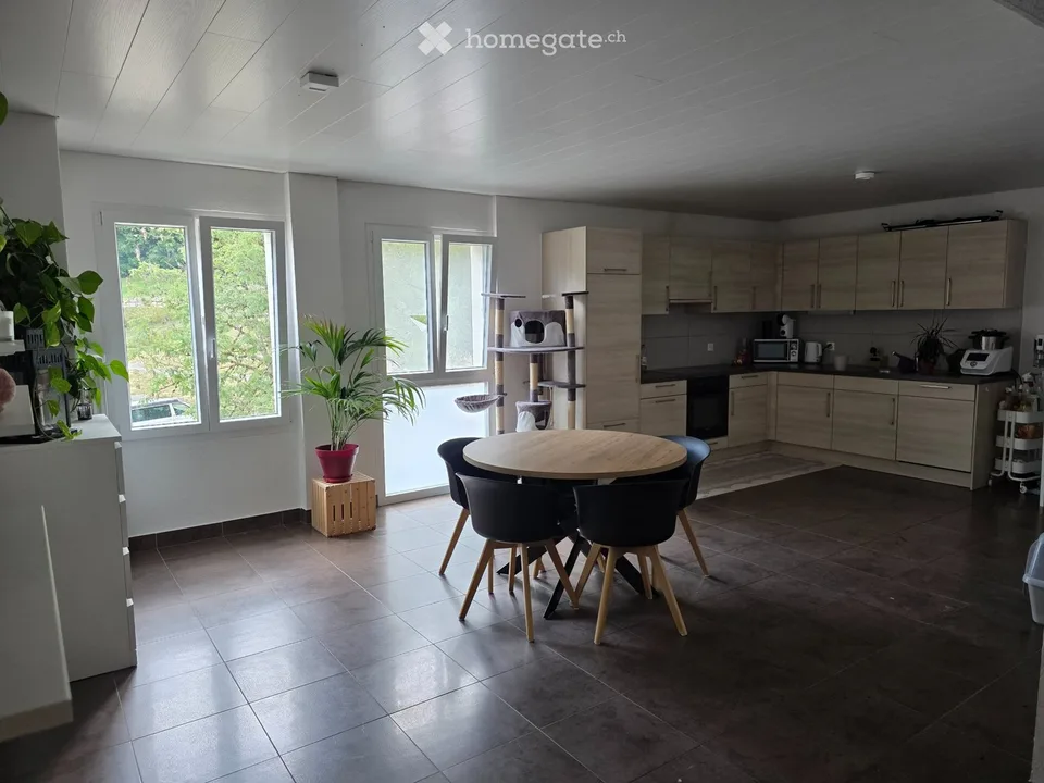 Appartement e 4,5 pces à louer à Buttes