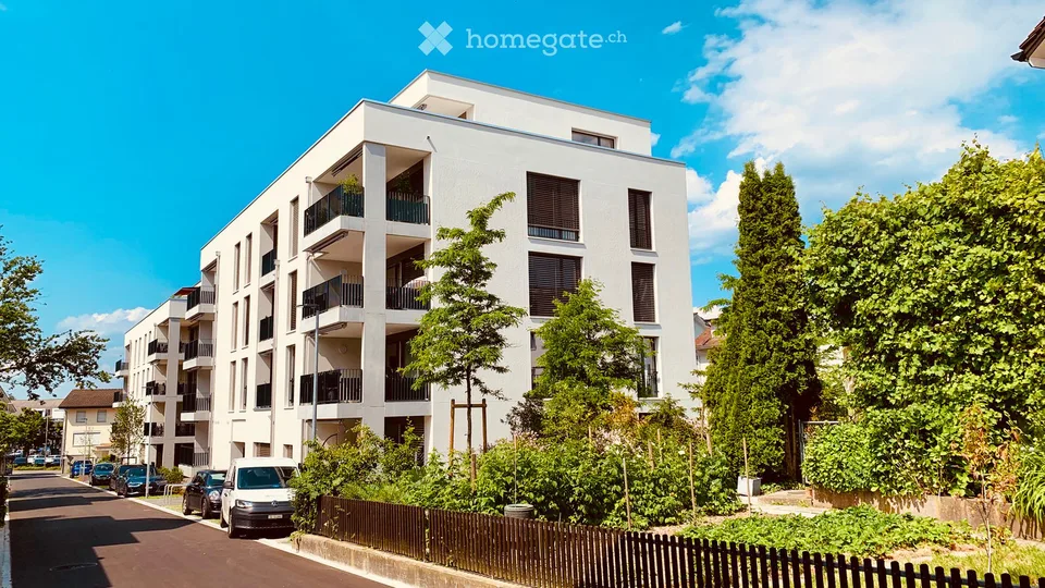 Quiet 3 1/2-room apartment with great views in close proximity to the train station
