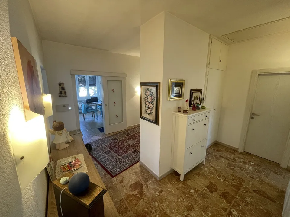 BELLA CASA UNIFAMILIARE 4.5 CON AMPIO GIARDINO