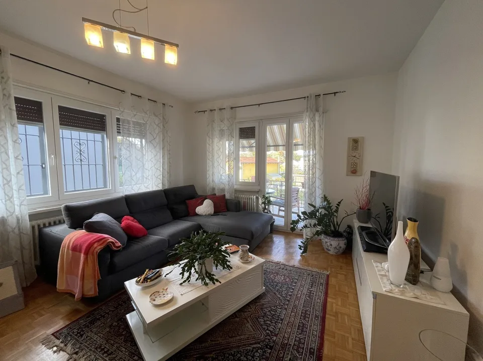BELLA CASA UNIFAMILIARE 4.5 CON AMPIO GIARDINO