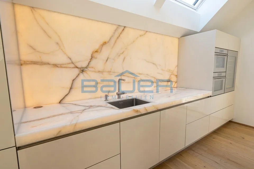 Maisonette esclusiva con vista sul Reno e arredamento di alta qualità