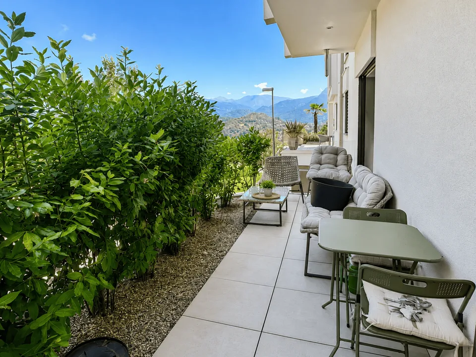 Wohnung 2.5 in neuer Residenz mit Pool