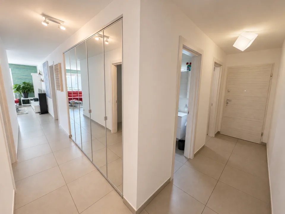 Attraktive 4,5-Zimmer-Gartenwohnung in Manno - grosszügiger Wohnkomfort mit privatem Garten