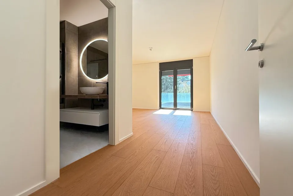 BRIGHT AND SPACIOUS 4.5 ROOM APARTMENT WITH 2 TERRACES IN VACALLO