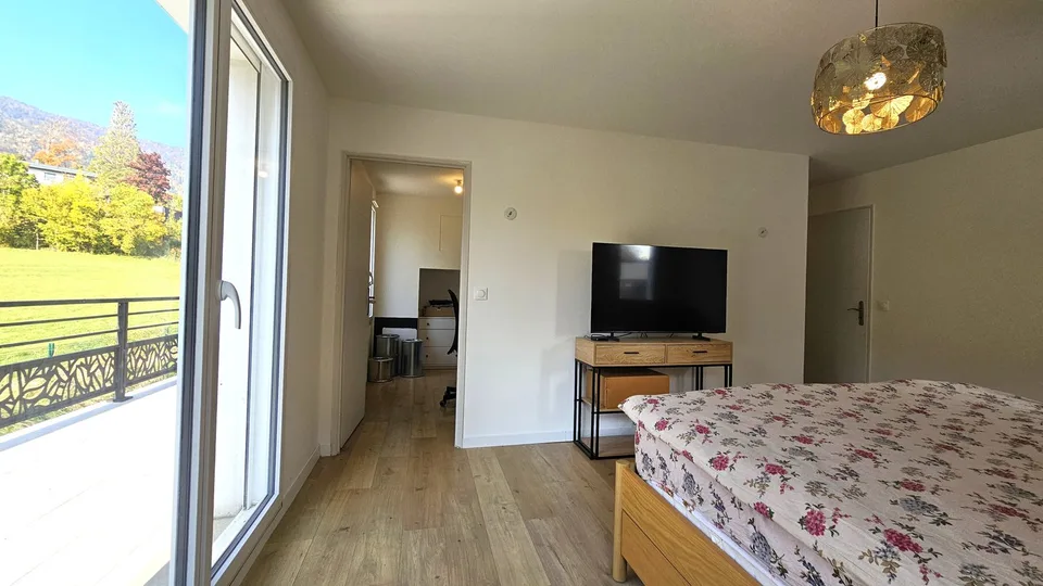 Gex, casa recente di 170m2 con tetto terrazza