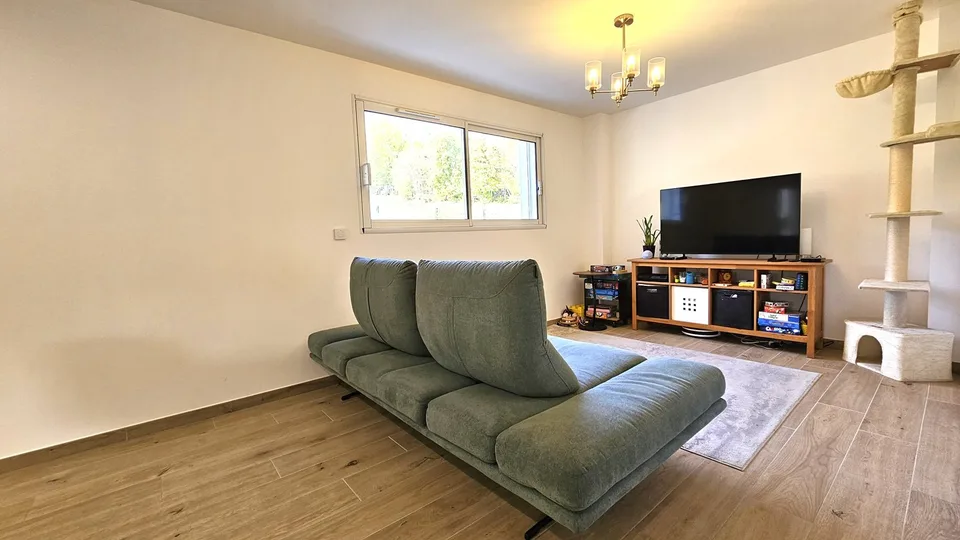 Gex, casa recente di 170m2 con tetto terrazza