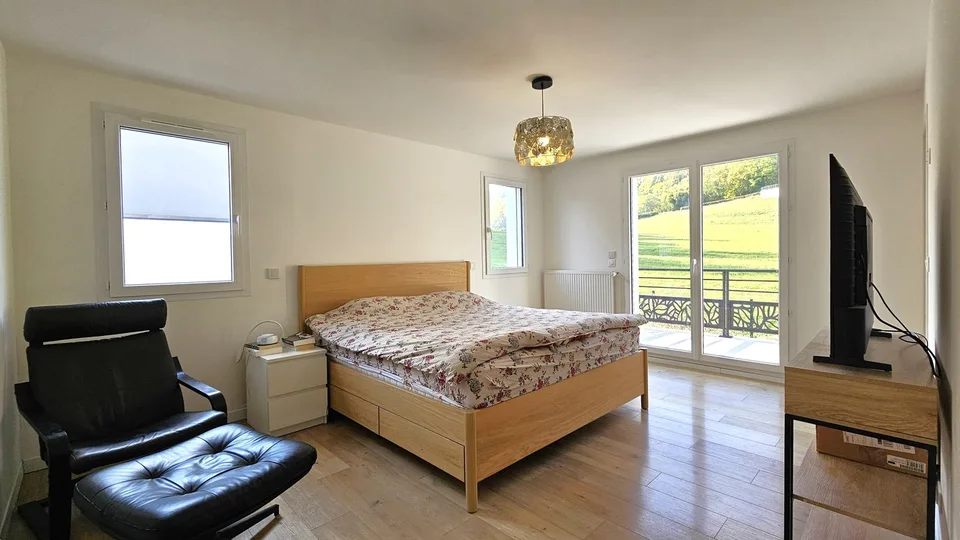 Gex, casa recente di 170m2 con tetto terrazza