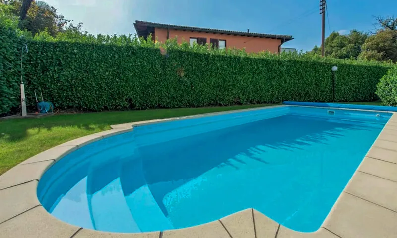 Geräumiges 5.5-Zimmer-Haus mit Garten und Pool in Montagnola