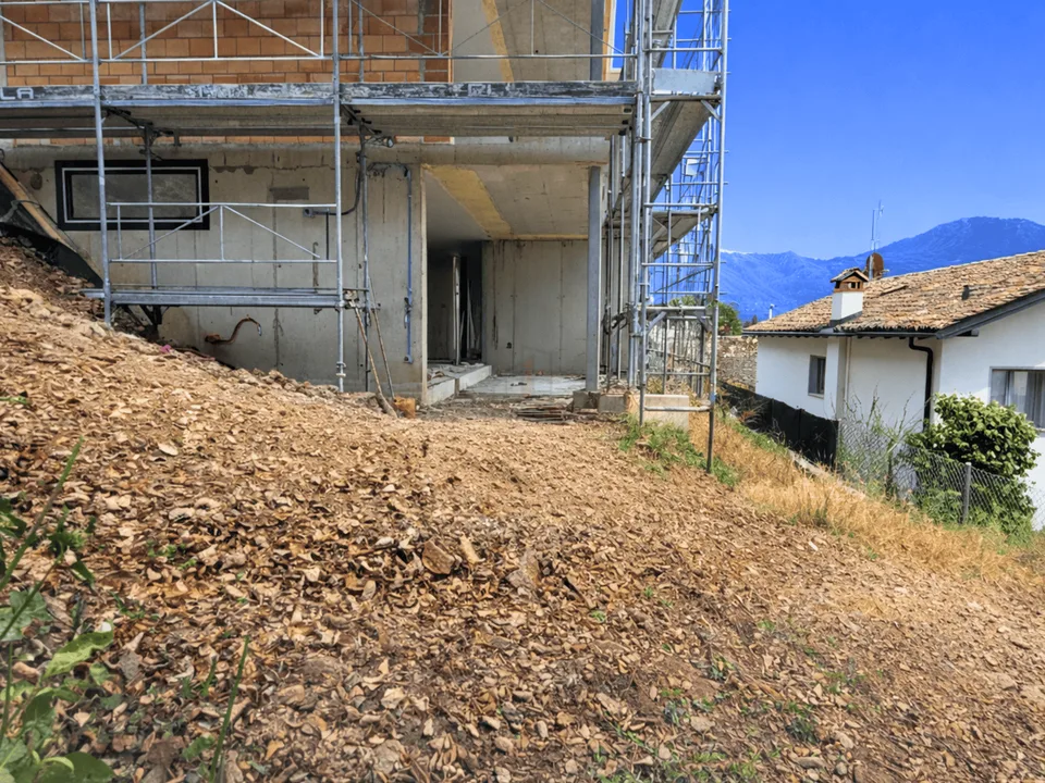 OCCASIONE: NUOVO, NEL VERDE, CON VISTA PANORAMICA