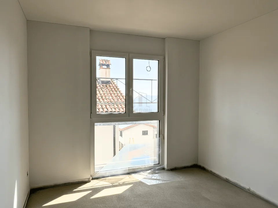 OCCASIONE: NUOVO, NEL VERDE, CON VISTA PANORAMICA