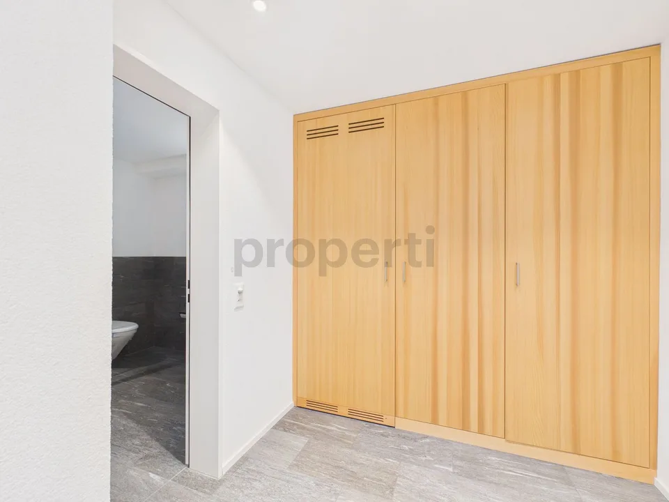 Moderne 2.5-Zimmer-Wohnung mit grossem Balkon in Rabius