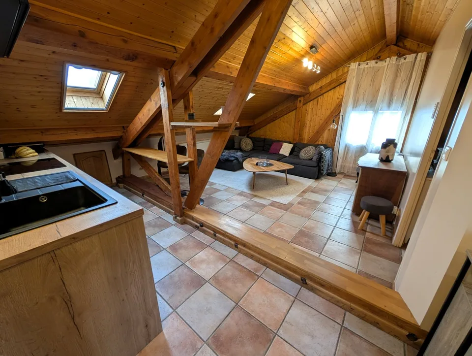 Appartement T1 bis mit Parkplatz in Péron