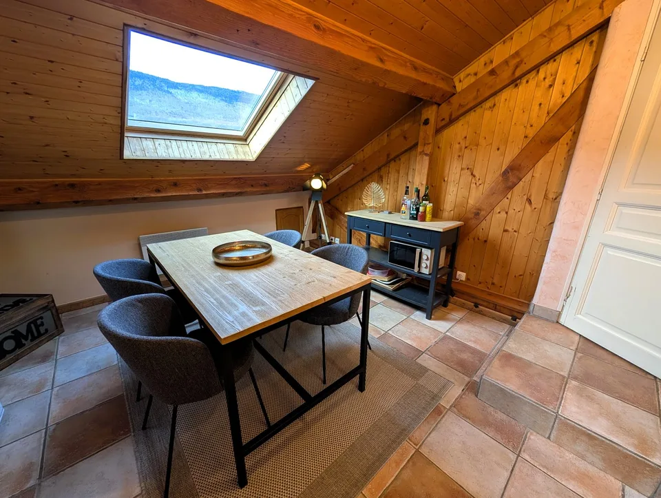 Appartement T1 bis mit Parkplatz in Péron
