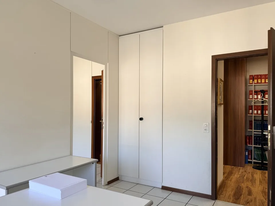 Office for Rent, 2 Rooms in Lugano City Center