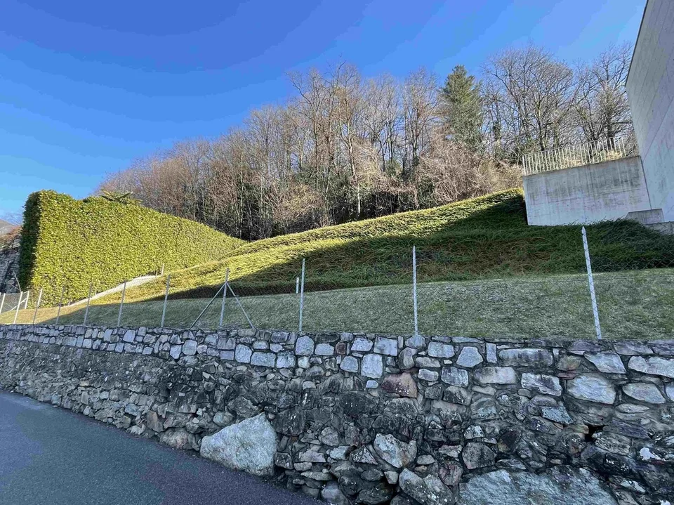 Terrain intéressant avec vue splendide sur le lac