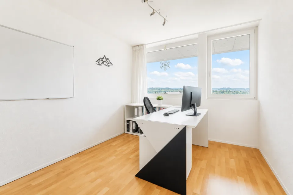 Wohnen mit unverbaubarem Panorama - modernes 7½-Zimmer-Terrassenhaus in Möriken