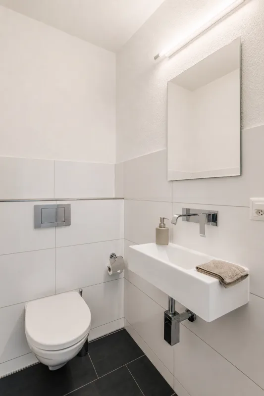 Wohnen mit unverbaubarem Panorama - modernes 7½-Zimmer-Terrassenhaus in Möriken