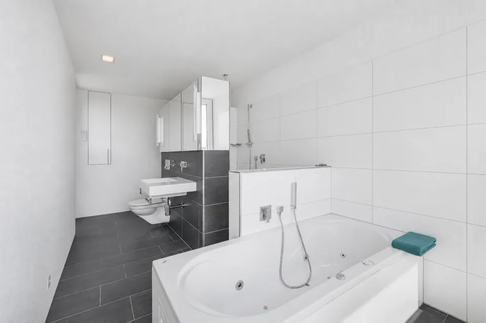 Wohnen mit unverbaubarem Panorama - modernes 7½-Zimmer-Terrassenhaus in Möriken