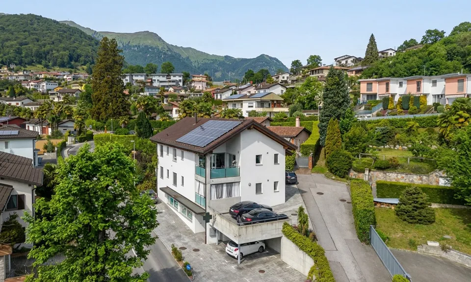 Spacious and wonderful 5-room attic with loft in Curio