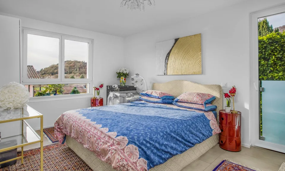 Spacious and wonderful 5-room attic with loft in Curio