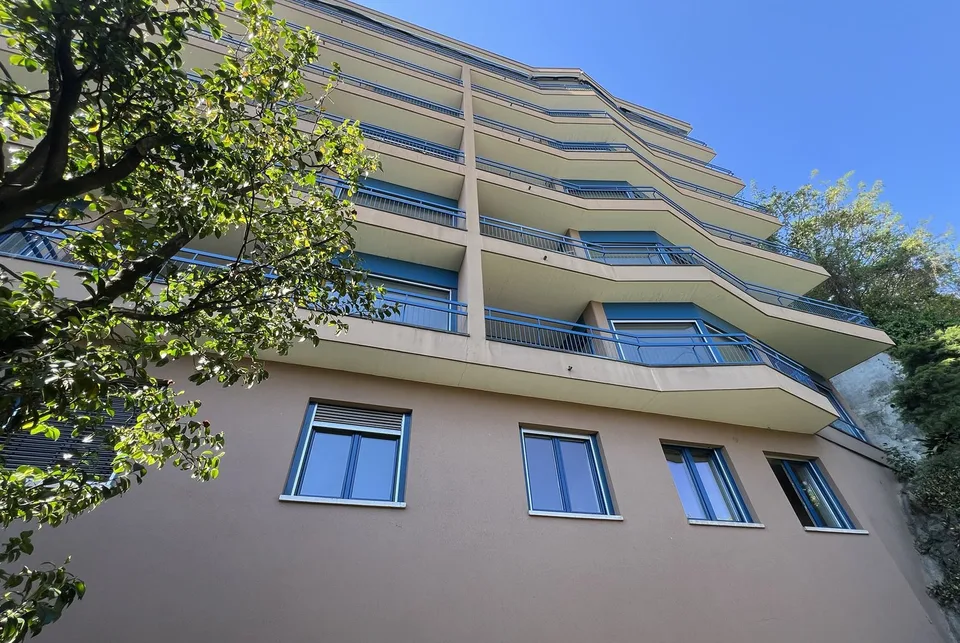 Geräumiges und neues 2.5-Zimmer-Pied-à-terre in Lugano Zentrum
