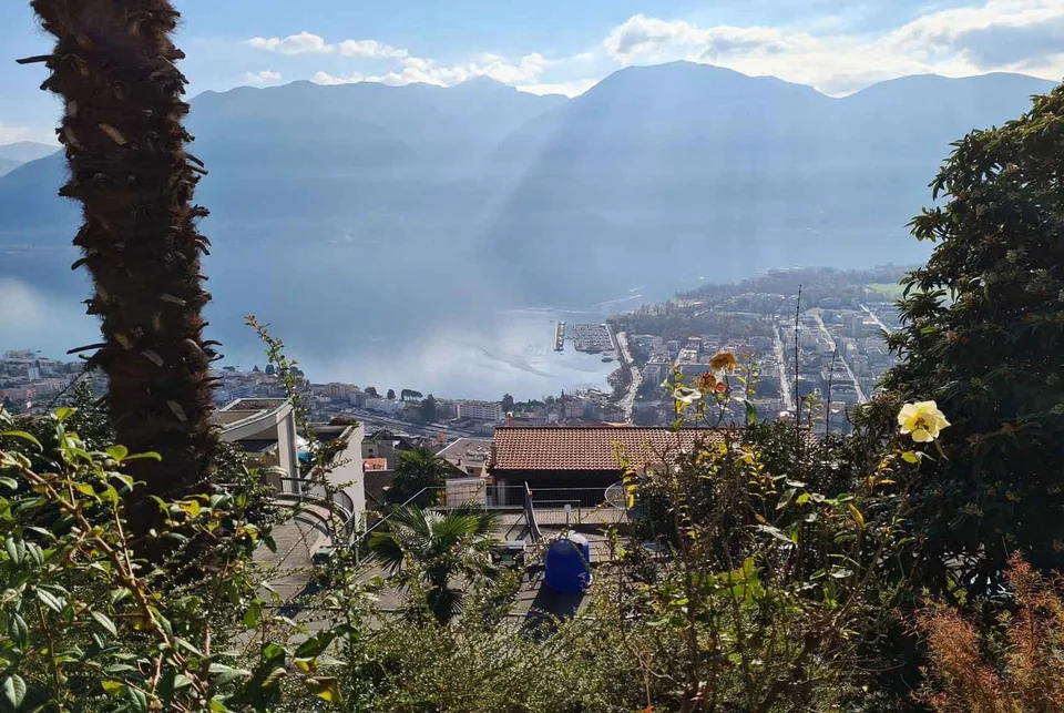 AFFARE - AMPIO TERRENO EDIFICABILE CON VISTA LAGO A LOCARNO