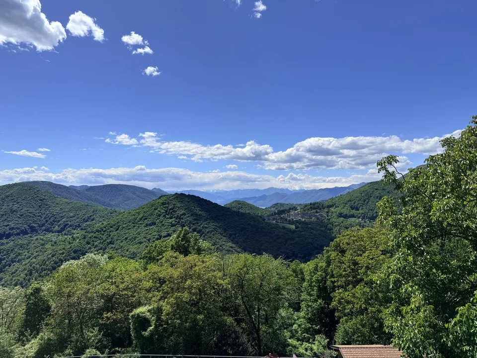 Terrain constructible de 1237 m² avec vue panoramique - Aranno