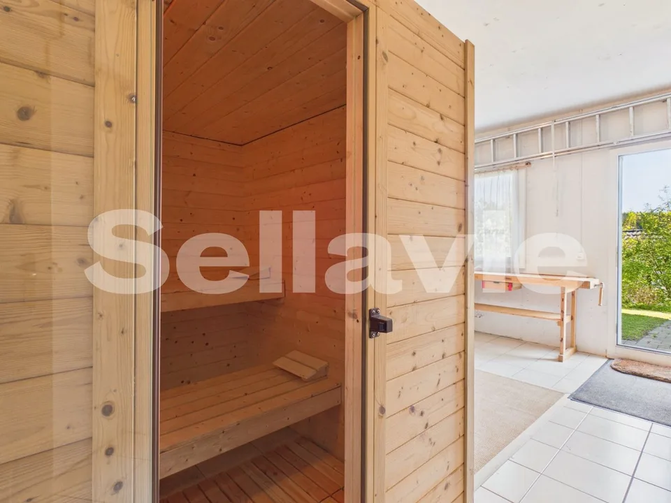 MADETSWIL: Wolkenkino inklusive - Gartenparadies, Wintergarten & Sauna