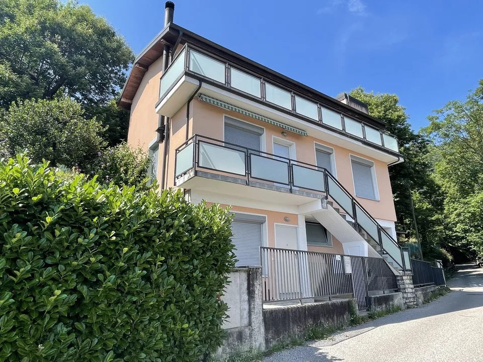 Belle maison unifamiliale en position panoramique