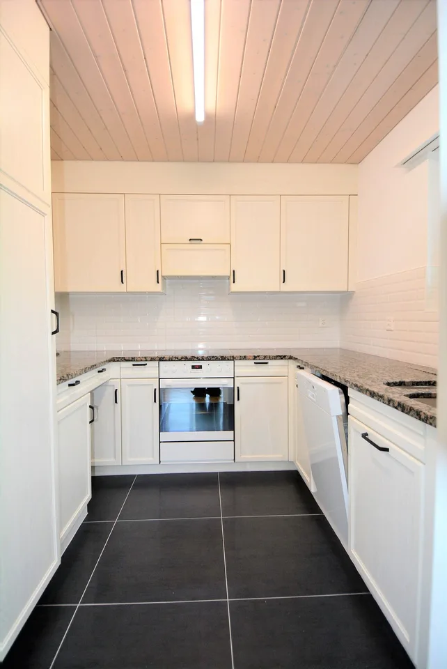 Grosszügige 5½-Zimmerwohnung mit sonnigem Balkon in Solothurn