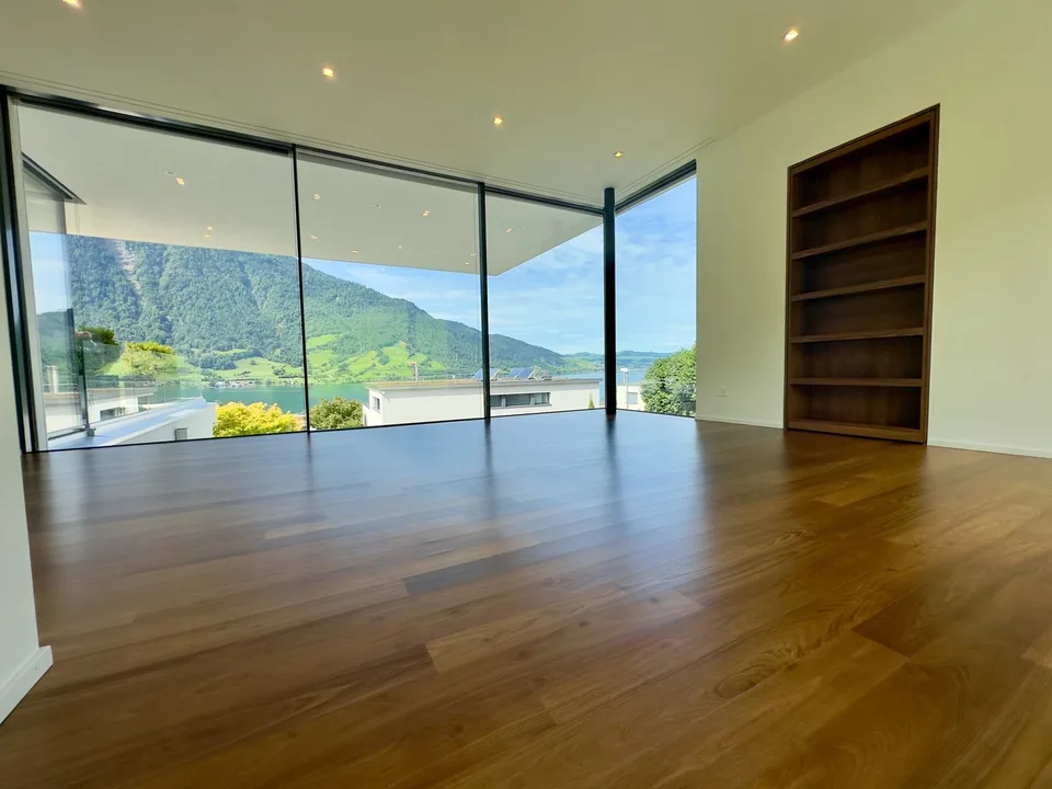 Exklusive 8.5-Zimmer-Villa mit Pool und Seeblick in Arth