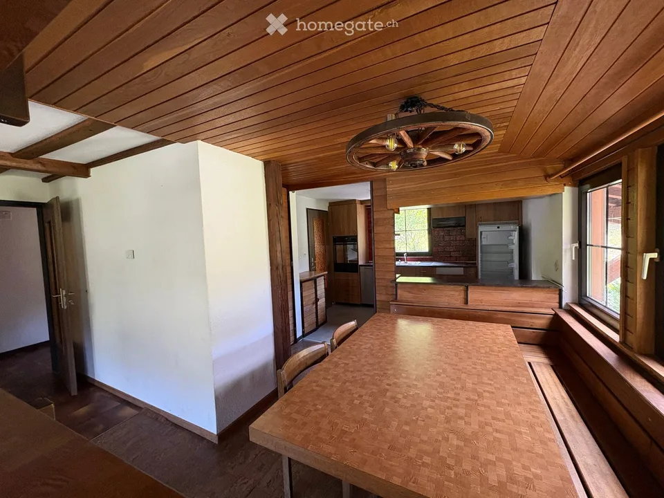 Charmante 4.5-Zimmer-Dachwohnung in Schwarzsee