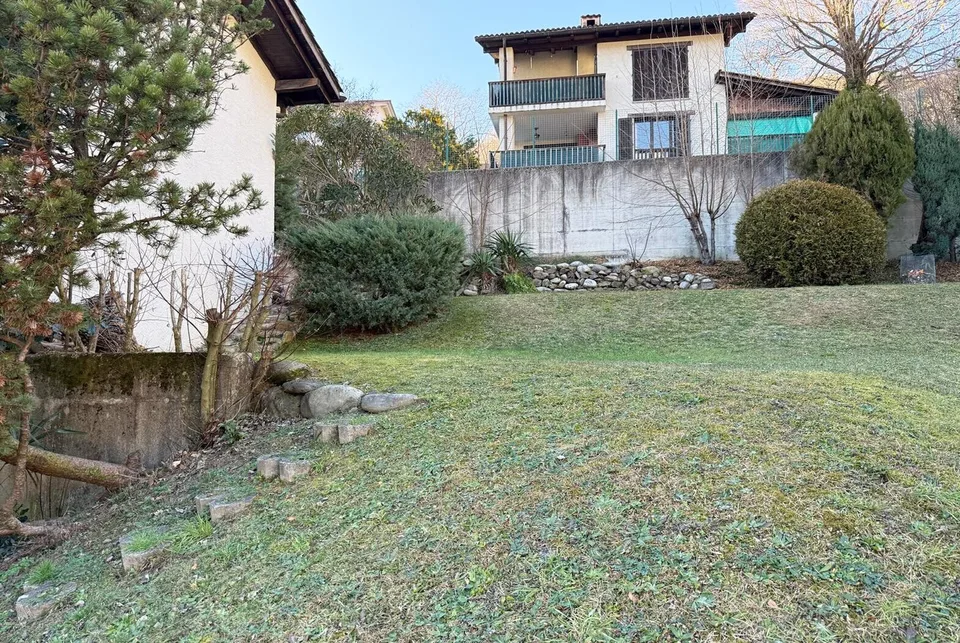 Schöne 4-Zimmer-Villa mit 2 Terrassen und Garten in Arogno