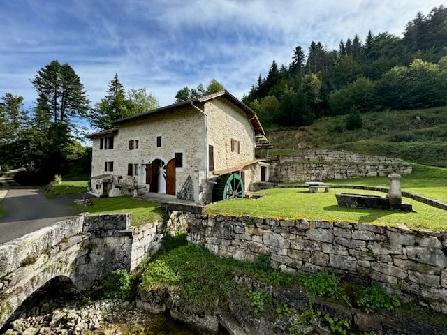 Ancien moulin au Retord