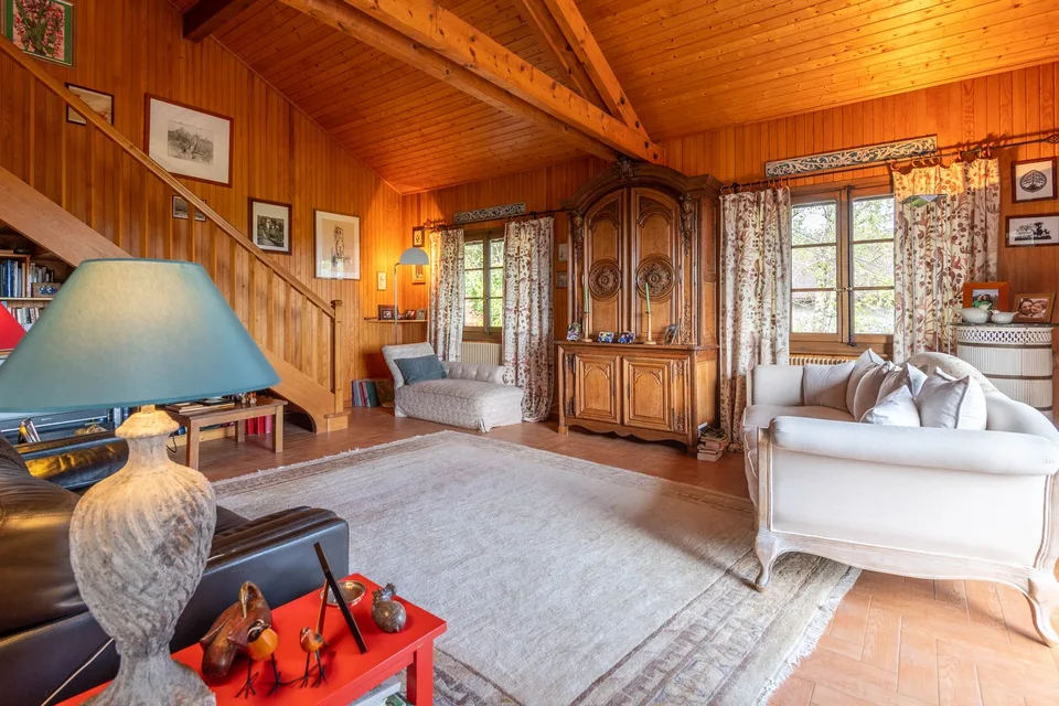 Chalet avec vue exceptionnelle Lac Léman & Mont Blanc   2 logements   227 m²