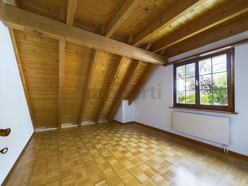 First-class 4.5-room apartment in Weiach with a wonderful view